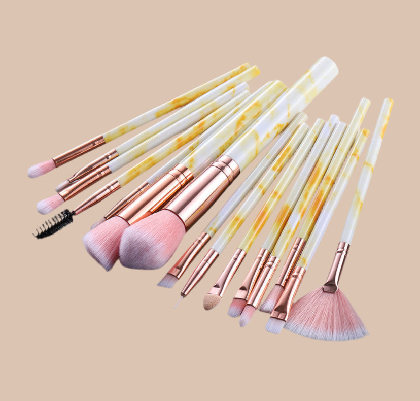 🖌️Accessoires —— Make-Up Incontournables ✨